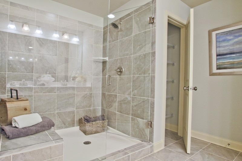 024_46344972 024_46344972